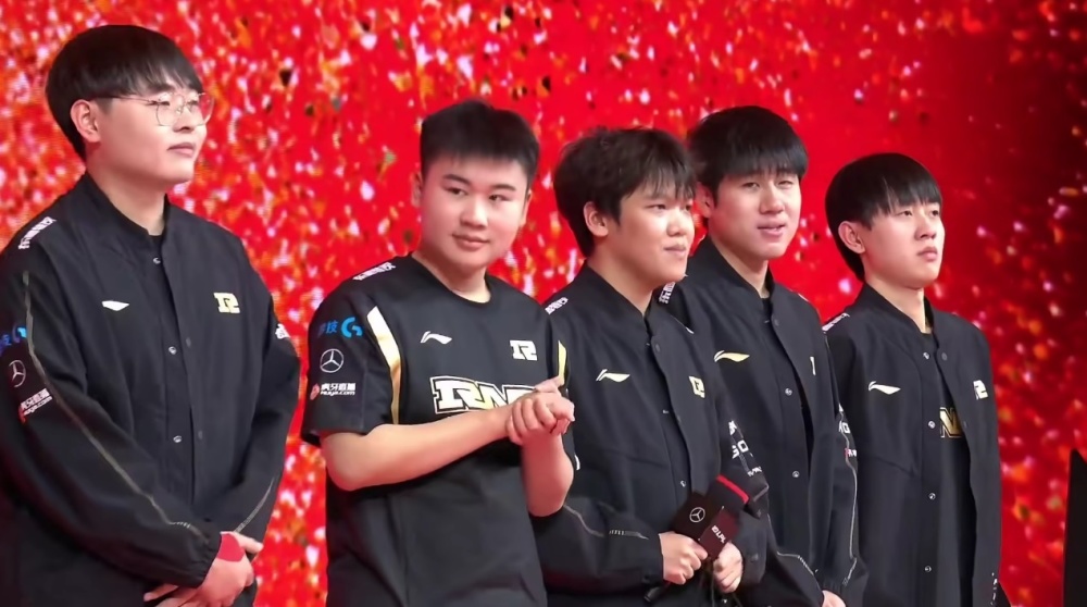 阵容厚实 阵容厚实