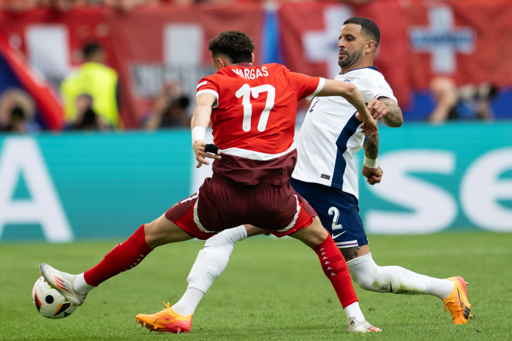 凭借出色的 凭借出色的